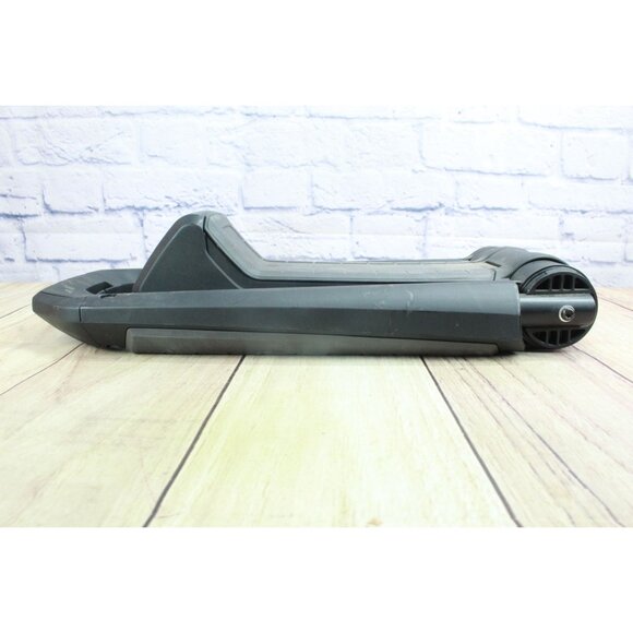 Thule Hull A Port Aero Rooftop kayak Carrier Sold As Is - Picture 2 of 10
